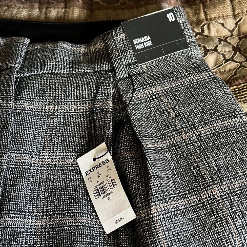 Bermuda High Rise Shorts